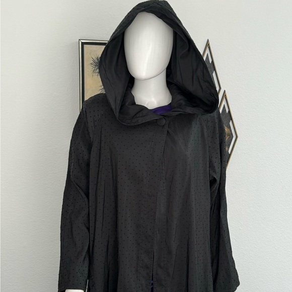 Reversible Black hooded Cape/ Rain - Picture 1 of 14